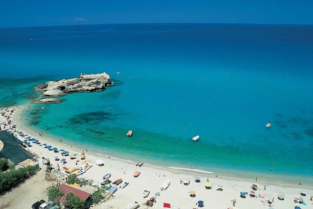 Spiaggia di Baia di Riaci