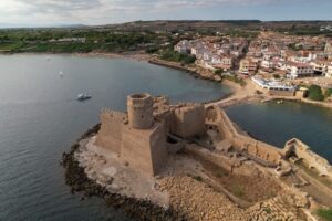 Tour in barca Area Marina Protetta Capo Rizzuto Castello Aragonese